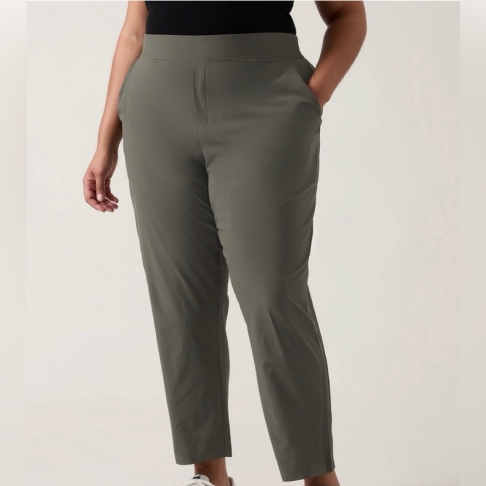 Athleta Brooklyn Ankle Pant. New with tags. Size 16.